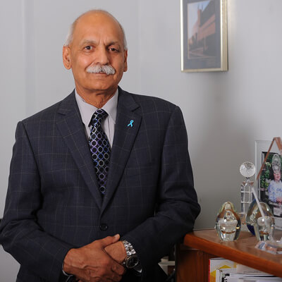 Dr. Shafiq A. Khan headshot
