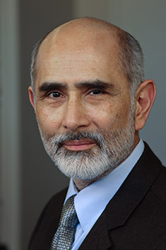 Dr. Ricardo F. Muñoz